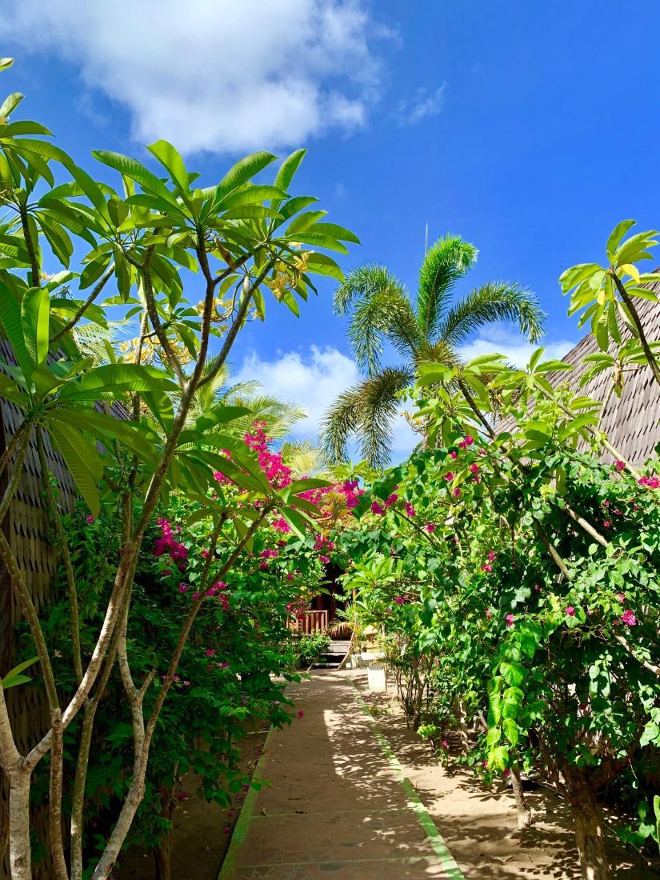 غيلي تراوانغان Damai Village المظهر الخارجي الصورة